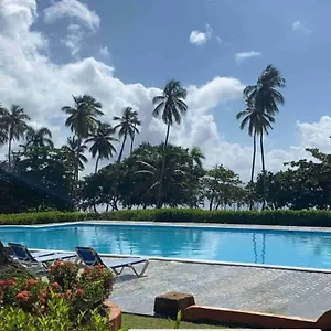 https://villa-frente-al-mar-en-primera-linea-de-playa.comcaribbean.com