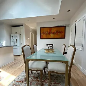2 Bedroom Beaches Big Backyard Toronto