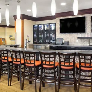 3* Hotel Fairfield & By Marriott Toronto Airport