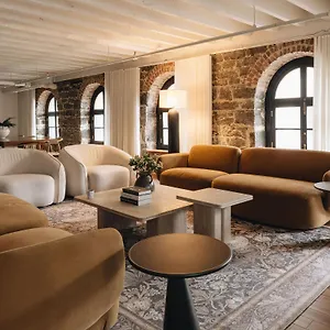 Saint Sulpice Lofts By Bakan - Old Montréal