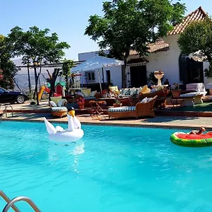 https://los-naranjos-priego-de-cordoba.es-andalucia.com